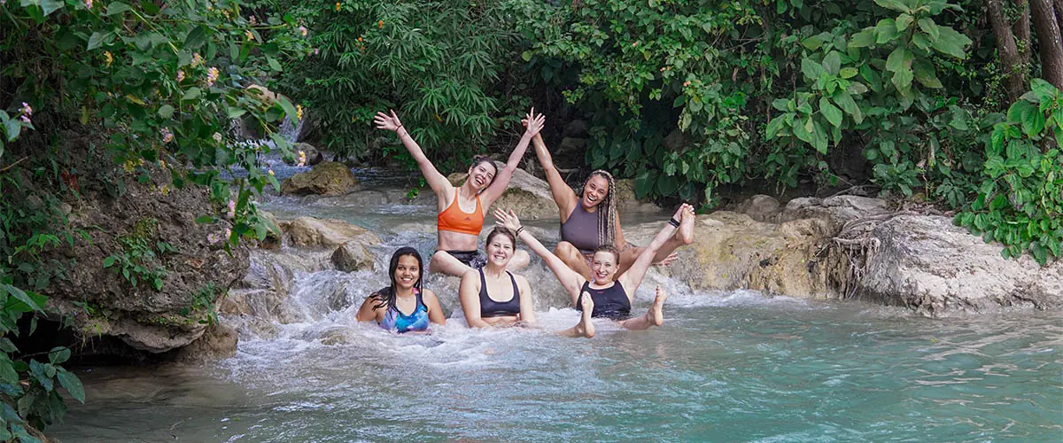 yoga retreat in rishikesh neer